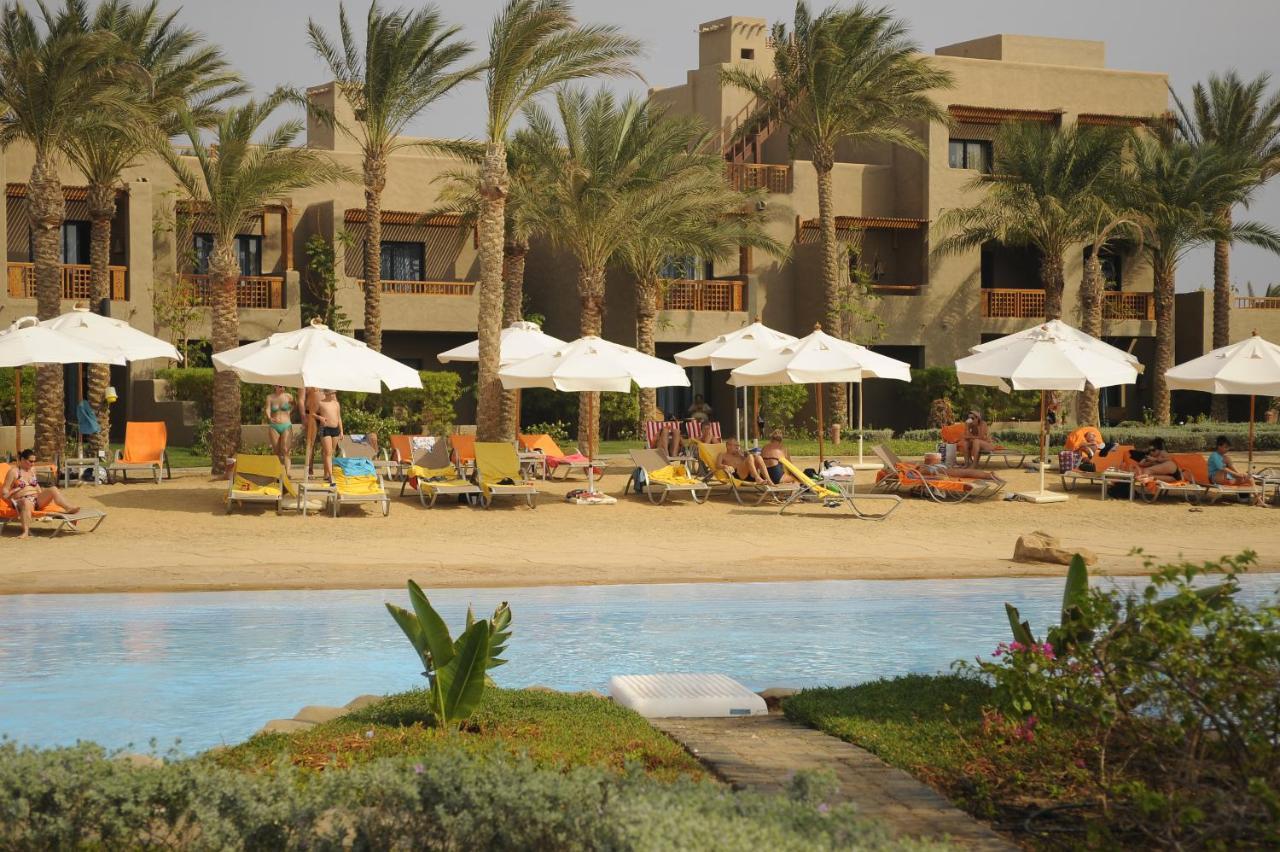 Pickalbatros Sands Port Ghalib Exterior photo The pool at the Four Seasons Resort