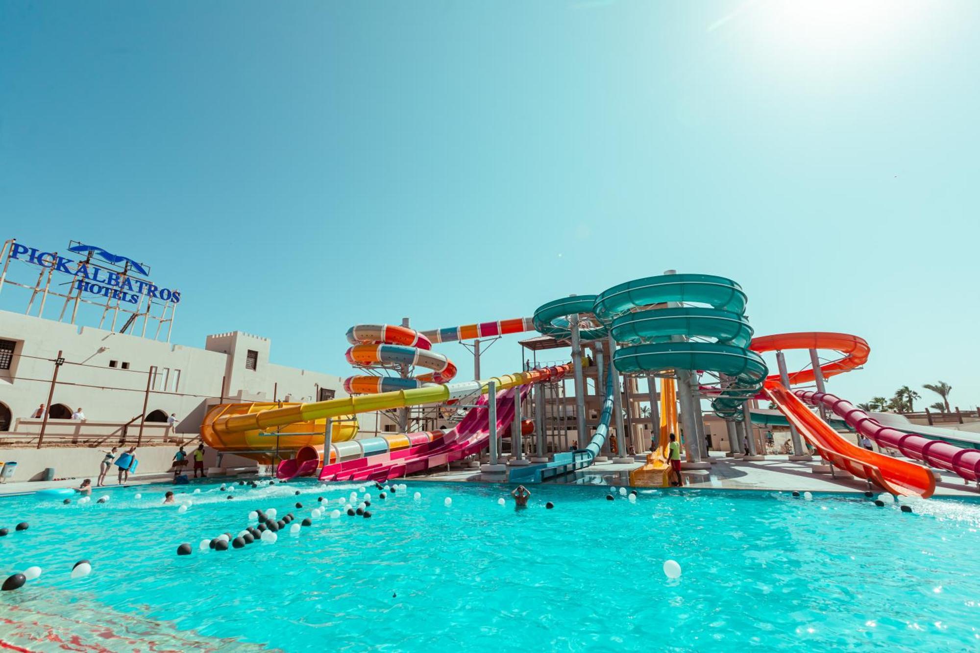 Pickalbatros Sands Port Ghalib Exterior photo Water park